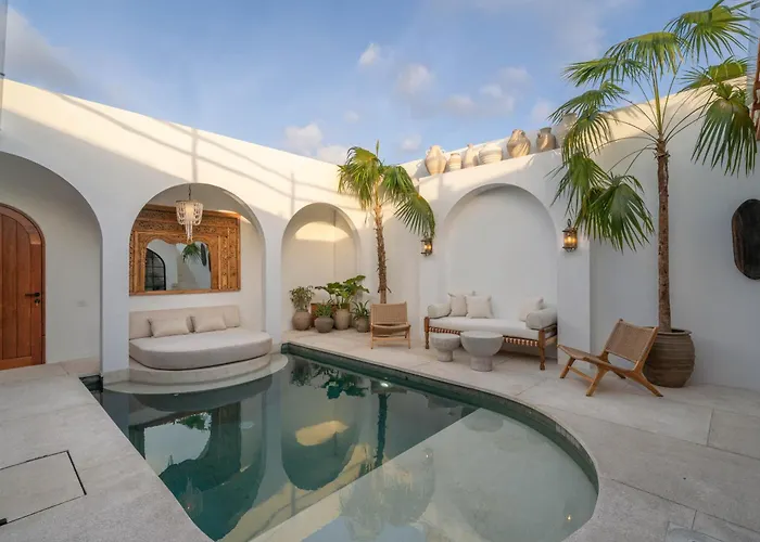 Heiwa - Tropical Meets Mediterranean, 2br *