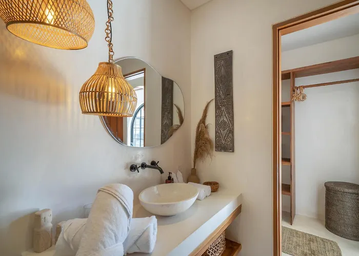 Heiwa - Tropical Meets Mediterranean, 2br Canggu (Bali)