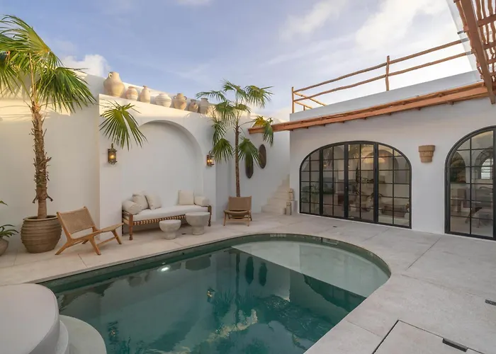 Heiwa - Tropical Meets Mediterranean, 2br