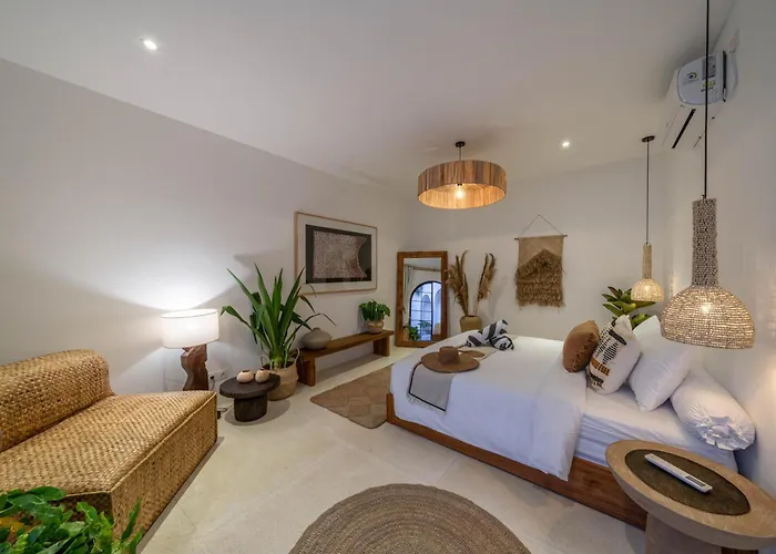 Heiwa - Tropical Meets Mediterranean, 2br