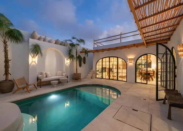 Heiwa - Tropical Meets Mediterranean, 2br Villa