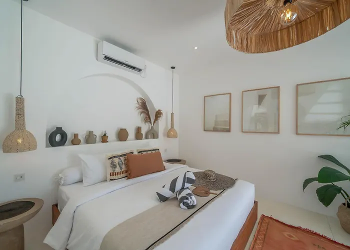 Villa Heiwa - Tropical Meets Mediterranean, 2br Canggu (Bali)