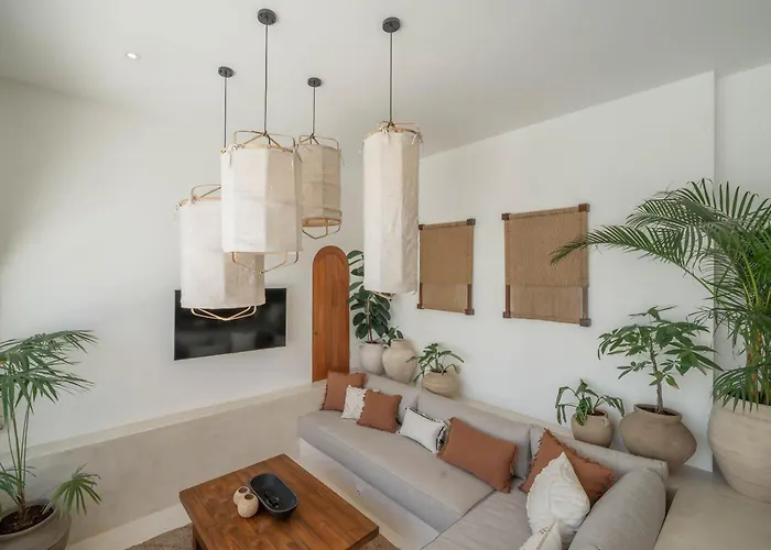 Heiwa - Tropical Meets Mediterranean, 2br Villa *