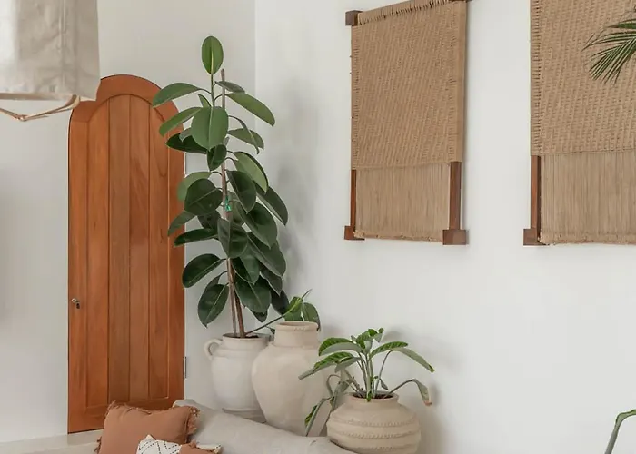 Heiwa - Tropical Meets Mediterranean, 2br