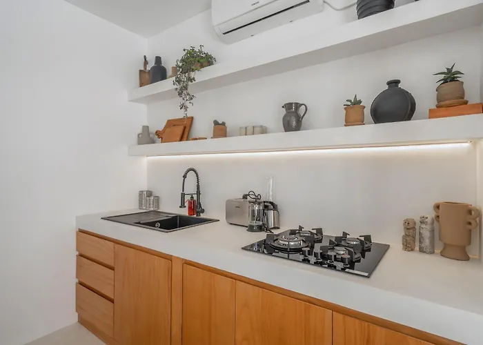 Villa Heiwa - Tropical Meets Mediterranean, 2br Canggu (Bali)
