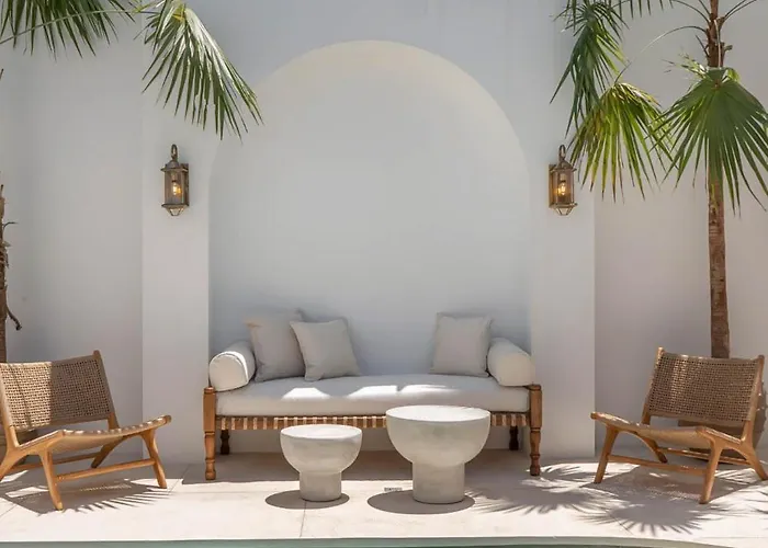 Villa Heiwa - Tropical Meets Mediterranean, 2br *