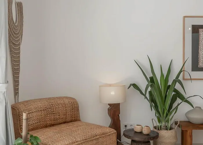 Villa Heiwa - Tropical Meets Mediterranean, 2br Canggu (Bali)