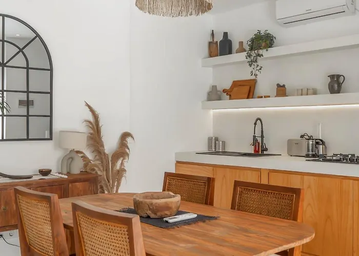 Heiwa - Tropical Meets Mediterranean, 2br Villa *