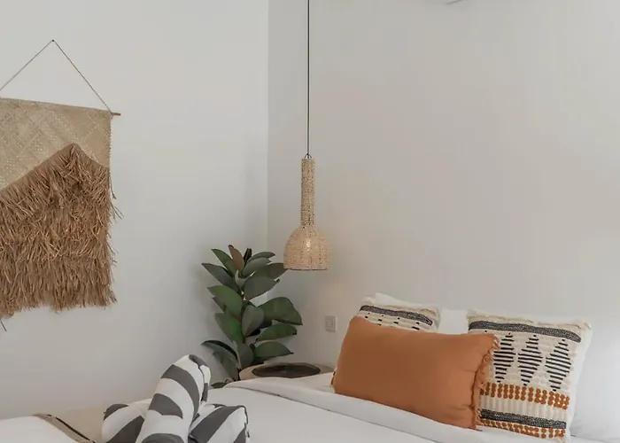 Heiwa - Tropical Meets Mediterranean, 2br *
