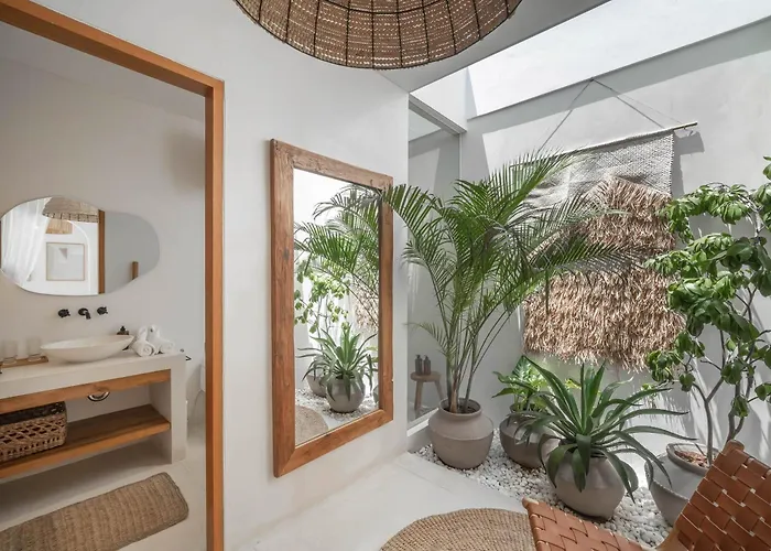 Heiwa - Tropical Meets Mediterranean, 2br Villa *
